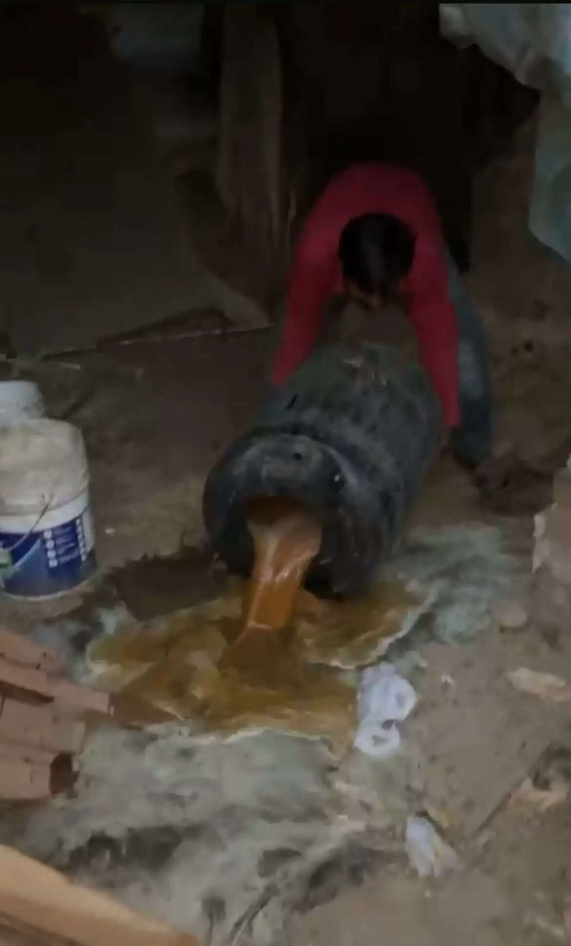 कठुआ पुलिस ने चक द्राब खान क्षेत्र में 1500 लीटर लाहन नष्ट की