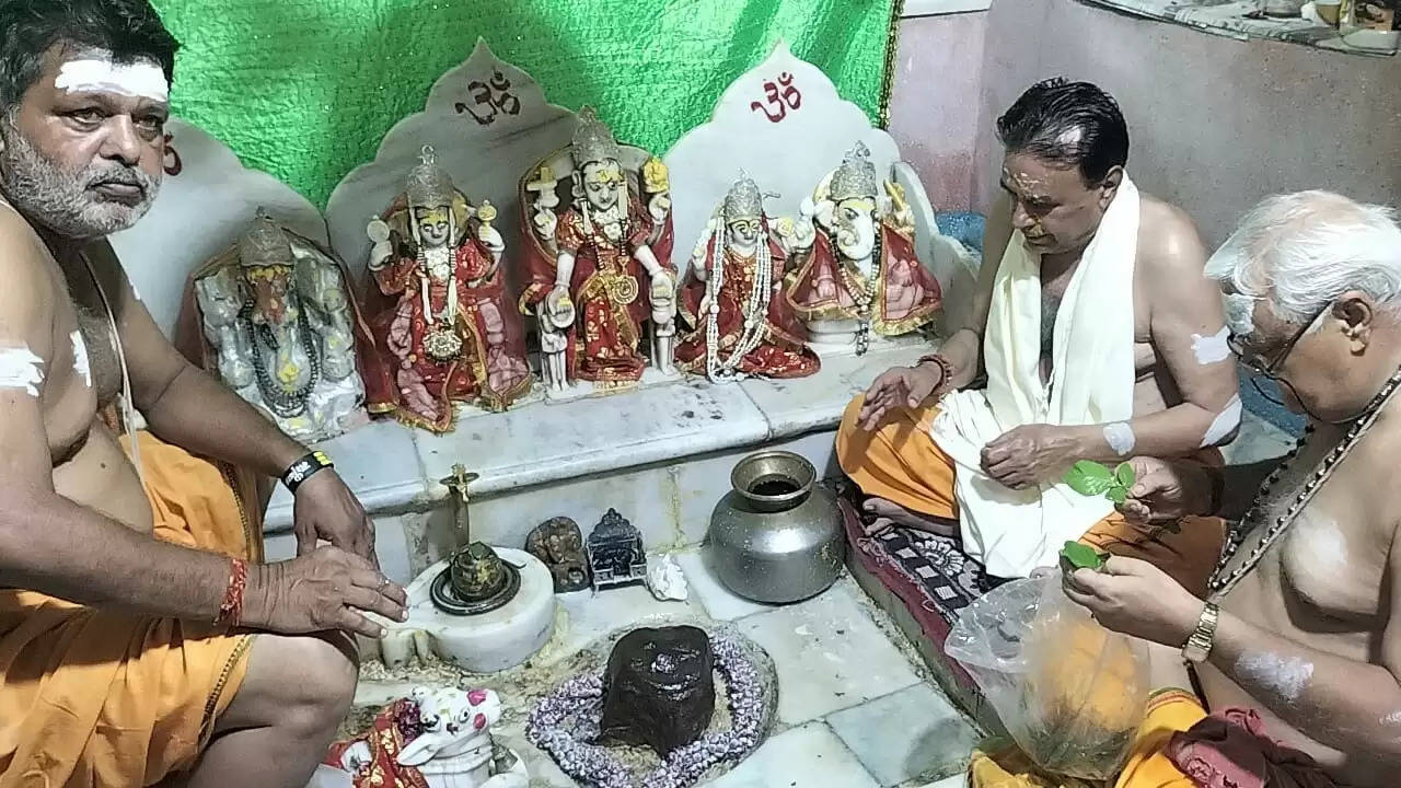 जोधपुर के शिव मंदिरों में गूंजे हर-हर महादेव के जयकारे