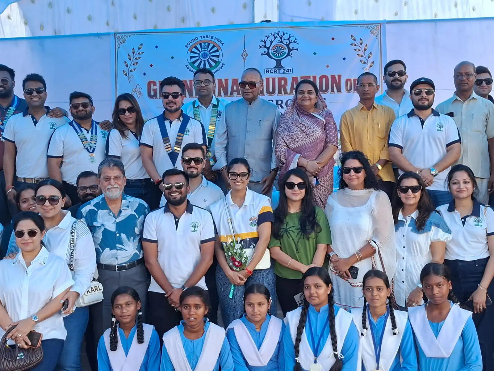 कुरुद कन्या विद्यालय में बने आठ कक्ष और सार्वजनिक शौचालय का हुआ लोकार्पण