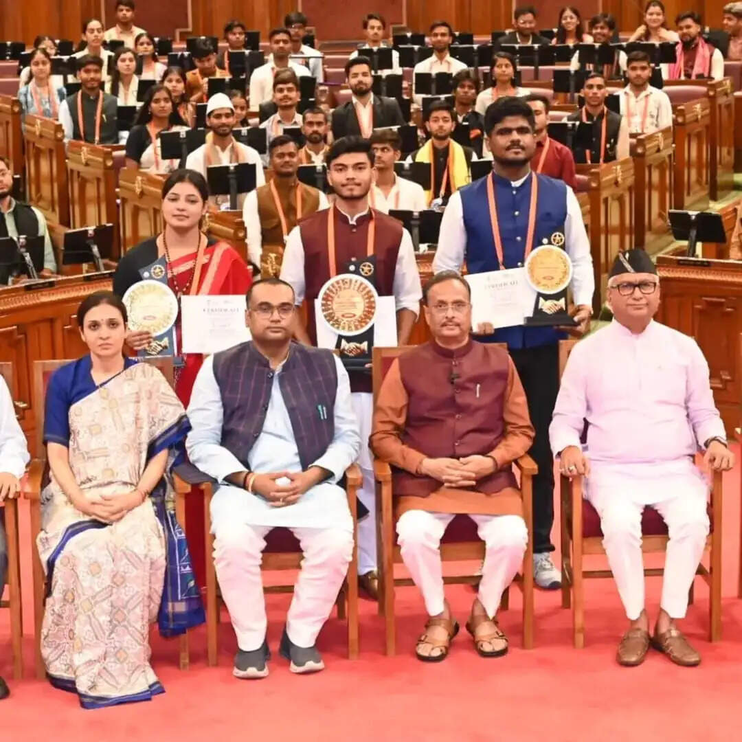 युवा संसद में तीसरा स्थान, आईआईटी छात्र ने नोडल सेंटर का मान बढ़ाया : रश्मि रंजन शाहू