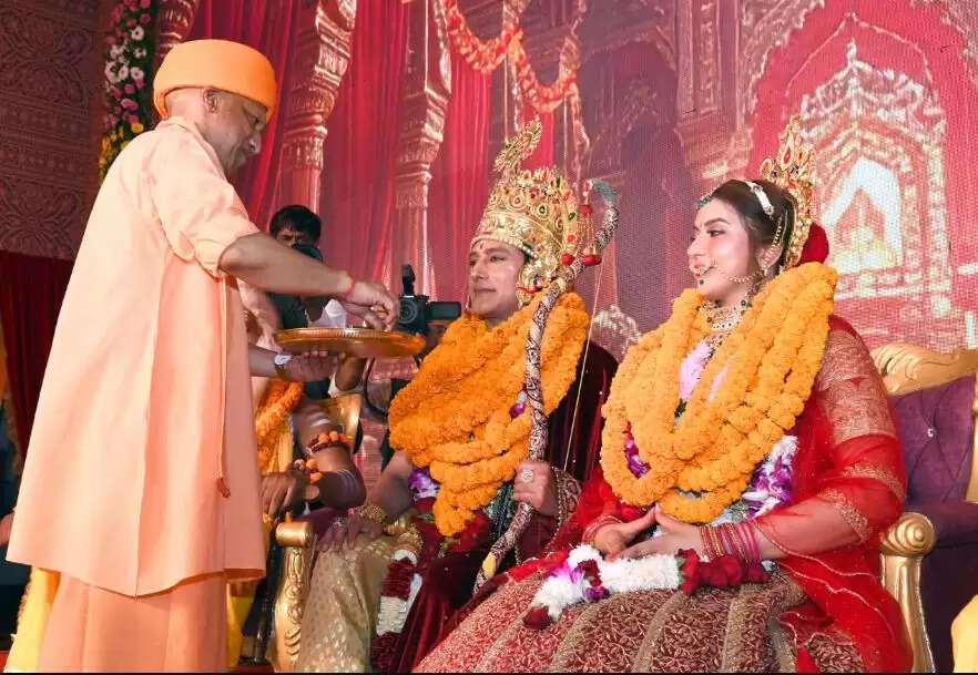 दीपों से जगमग हुई अयोध्या, योगी बोले- राम मंदिर के निर्माण से हर सनातनी को गर्व