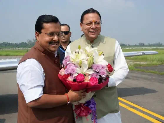 भाजपा राष्ट्रीय अध्यक्ष का हल्द्वानी में ढोल-बाजों और पुष्प वर्षा के साथ जोरदार स्वागत