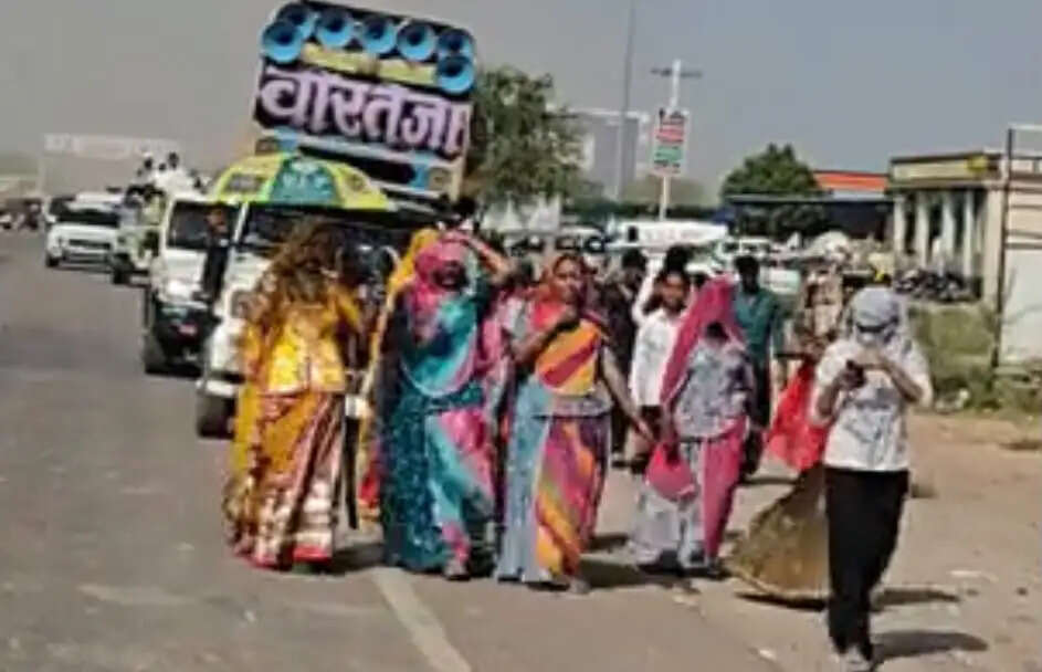 जय तेजाजी के जयकारों से गूंजा खरनाल, मुख्य मेले में उमड़ी आस्था
