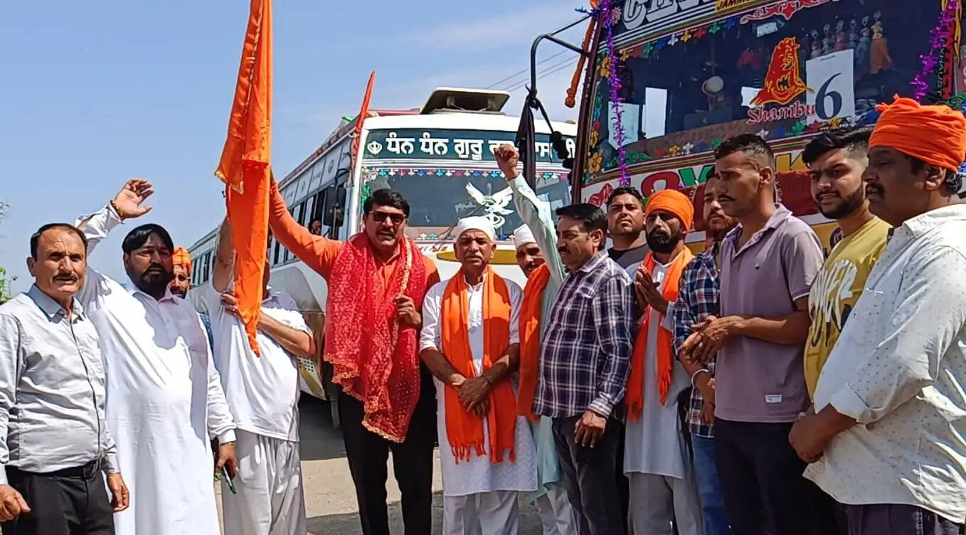 डेरा बाबा बड़भाग सिंह यात्रा को भगवा झंडा दिखाकर रवाना किया गया