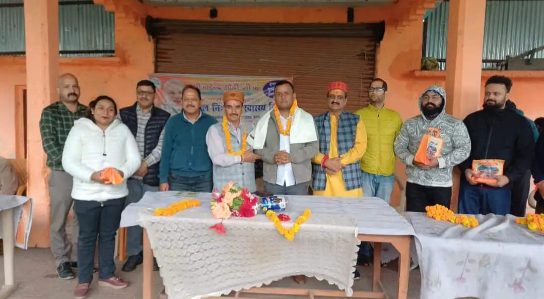 प्रधानमंत्री के जन्मदिवस पर बड़ागाँव मे आयोजित हुआ निःशुल्क स्वास्थ्य शिविर