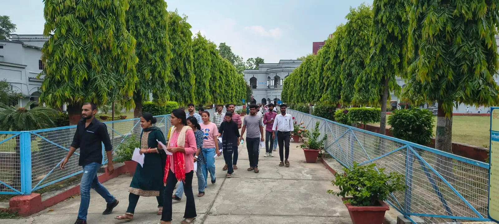 कड़ी सुरक्षा और सख्त निगरानी में संपन्न हुईं दो बड़ी परीक्षाएं, 43 हजार से अधिक अभ्यर्थी हुए शामिल