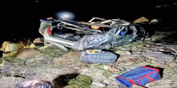मनाली-रोहतांग मार्ग पर दर्दनाक हादसा, दो की मौत, तीन घायल