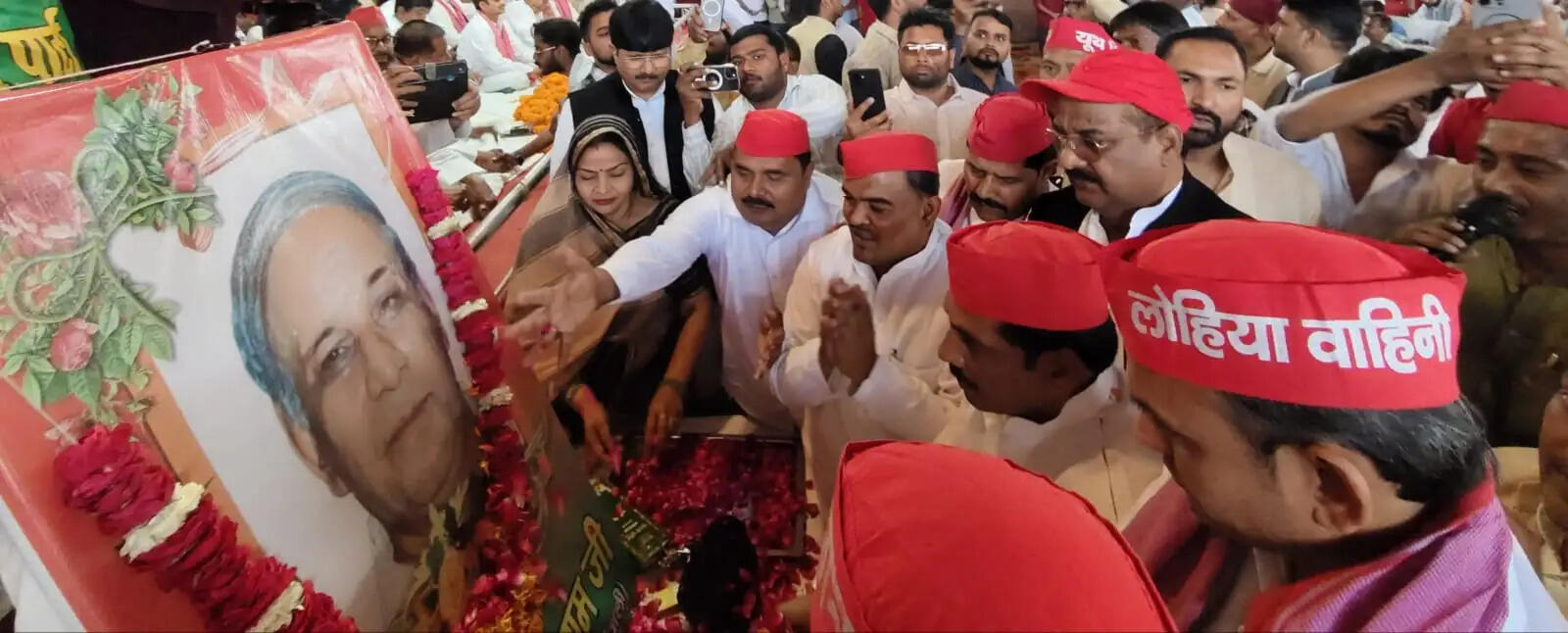 सपा ने कांशीराम की 92वीं जयंती को पीडीए दिवस के रूप में मनाया