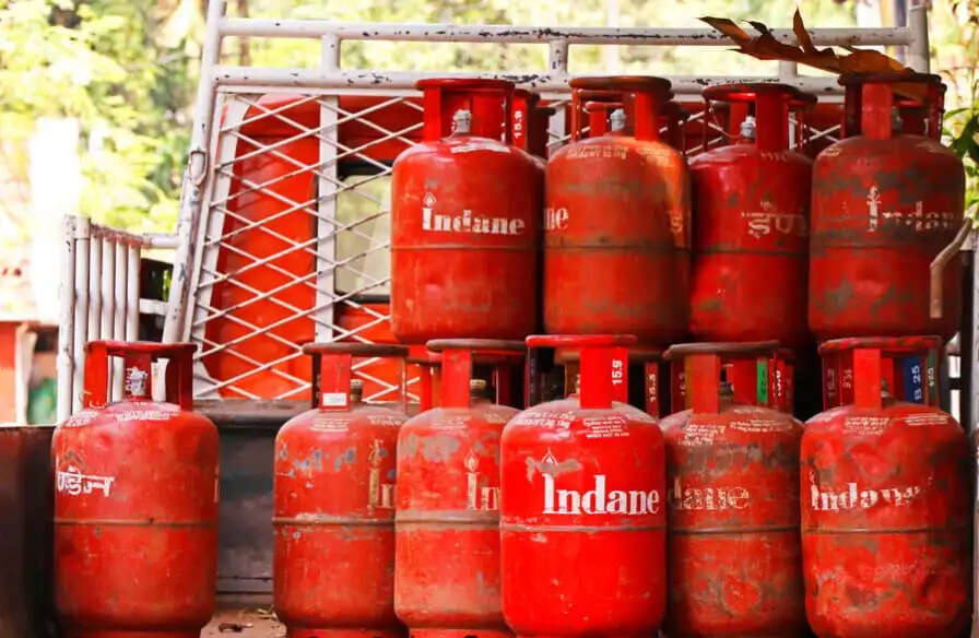 दमोह: जिले में पेट्रोल-डीजल और गैस की आपूर्ति सामान्य, अफवाहों पर प्रशासन सख्त