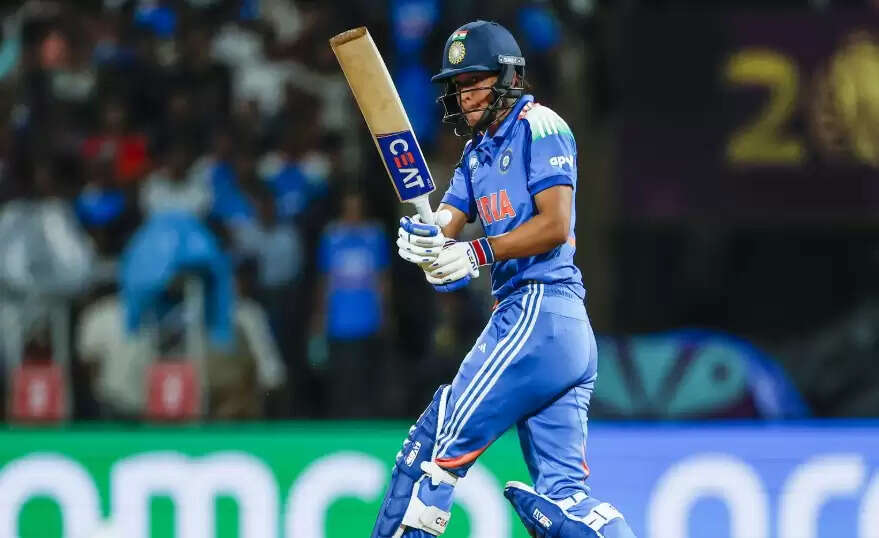 आईसीसी महिला टी-20 रैंकिंग में हरमनप्रीत कौर को फायदा, दीप्ती शर्मा ने गंवाया शीर्ष स्थान