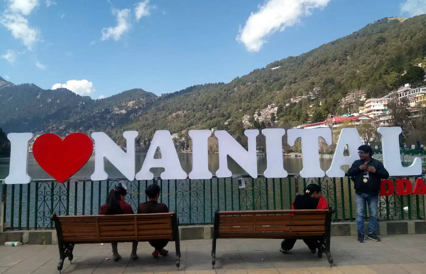 अंग्रेज व्यवसायी पीटर बैरन 1841 में आया नैनीताल