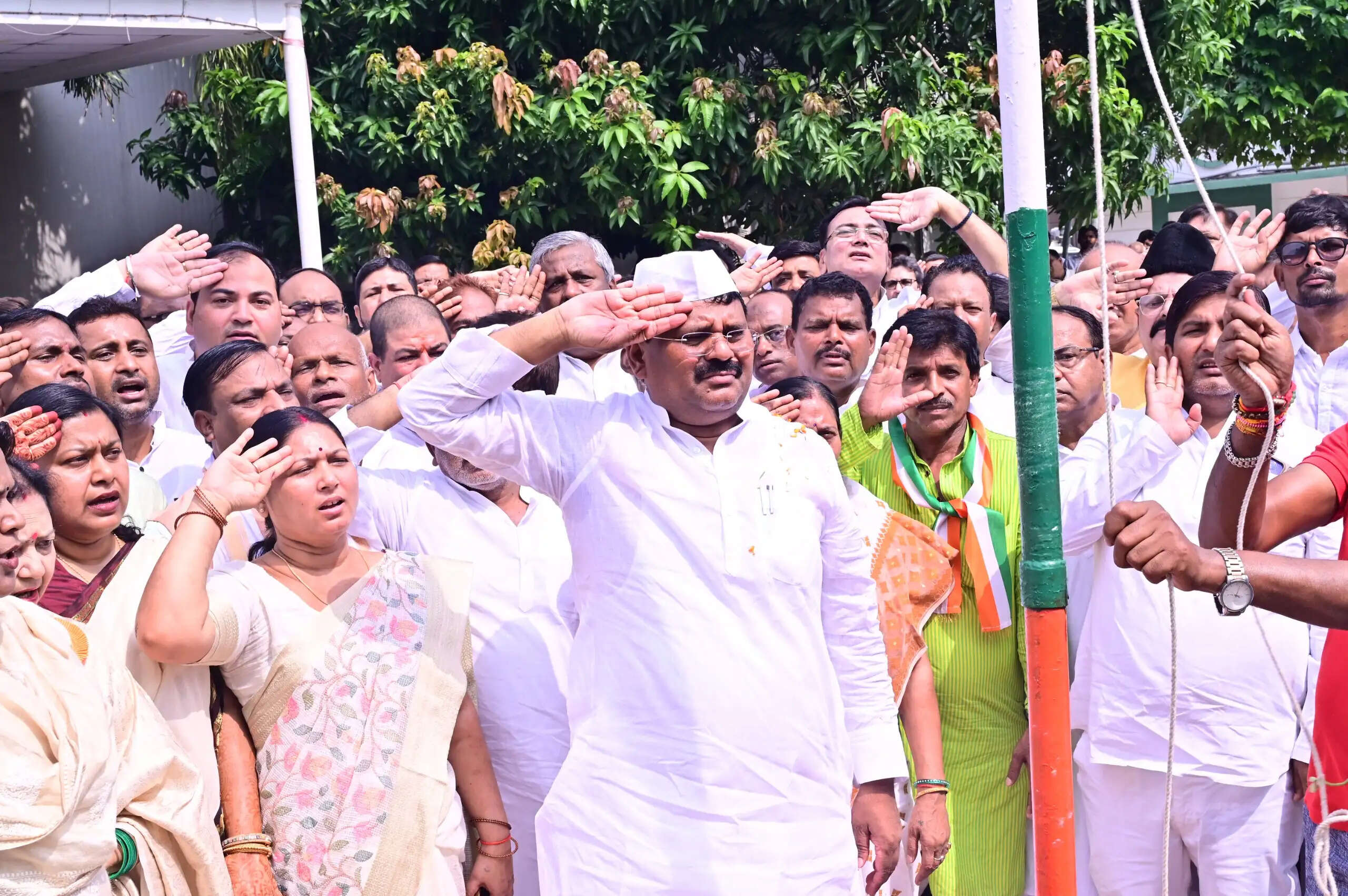 जदयू प्रदेश कार्यालय में प्रदेश अध्यक्ष उमेश सिंह कुशवाहा ने किया झंडोत्तोलन