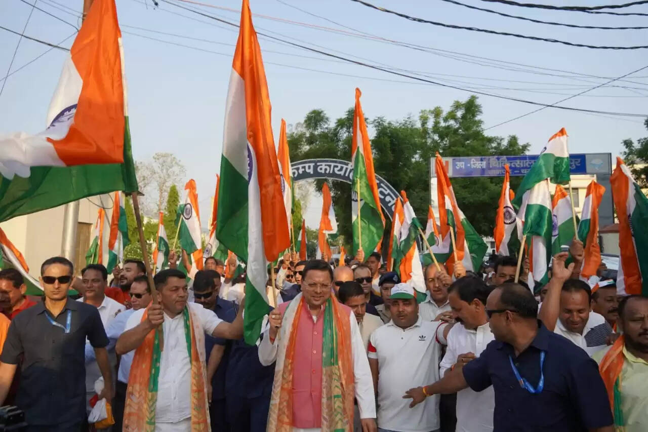 तिरंगा शौर्य यात्रा में उमड़ा देशभक्ति का सैलाब