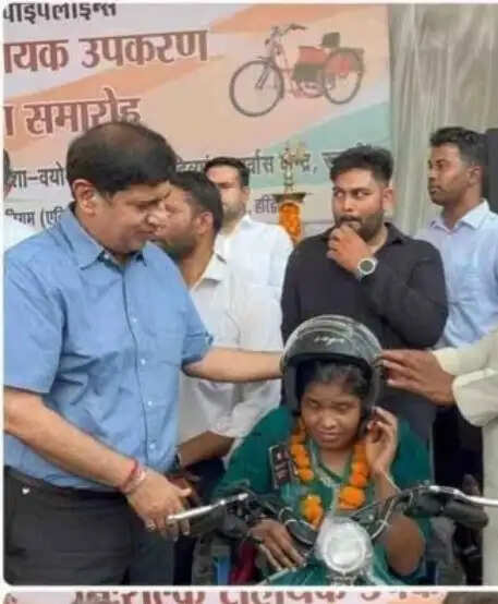 दिव्यांग किसी पर बोझ नहीं, समाज की शक्ति हैं : बत्रा
