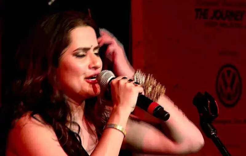 महाकाल की नगरी में आज पार्श्व गायक सोना महापात्रा की आवाज में गूंजेगी शिव-भक्ति