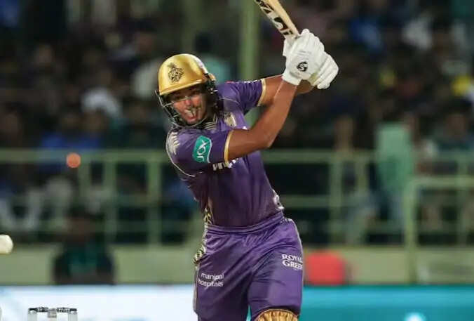 साक्षात्कार : उभरते सितारे अंगकृष रघुवंशी का मंत्र-क्रिकेट को जियो, टीम को जिताओ