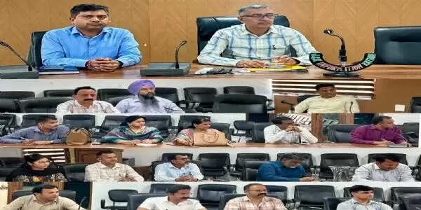 19 अप्रैल को होगी जेकेएसएसबी जूनियर असिस्टेंट परीक्षा, डीसी कठुआ ने तैयारियों को दिया अंतिम रूप