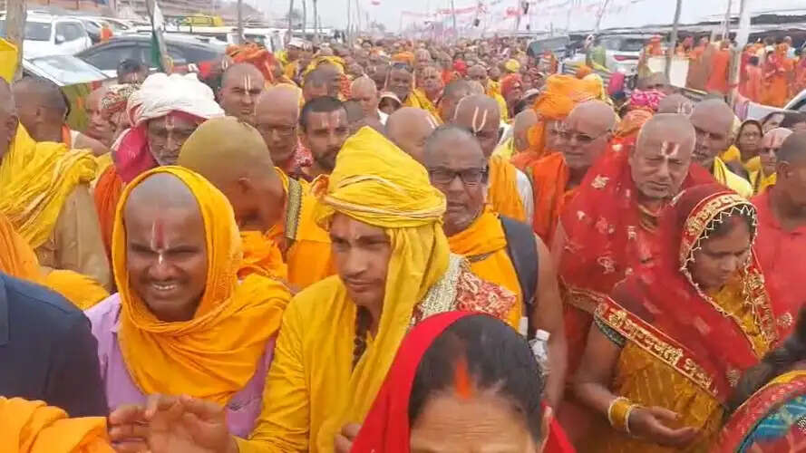 रामनवमी पर अयोध्या में समाई दुनिया, धन्य हुआ मानव जीवन: श्री जियर स्वामी