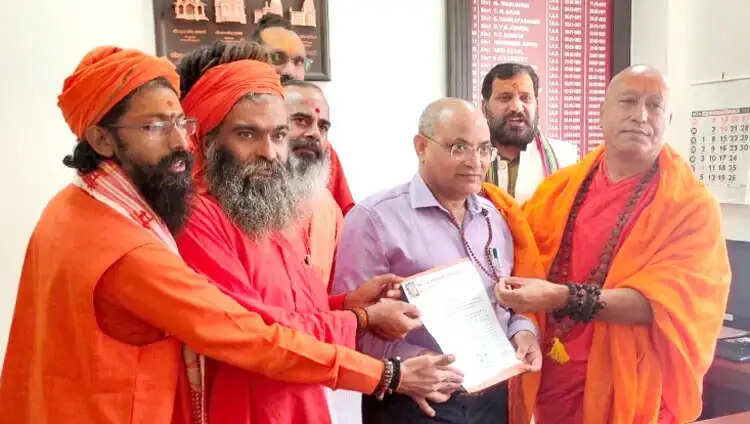 सीमांत गांवों तक पहुंचेगा संतों का संदेश, जूना अखाड़े की पवित्र छड़ी यात्रा की तैयारियां तेज