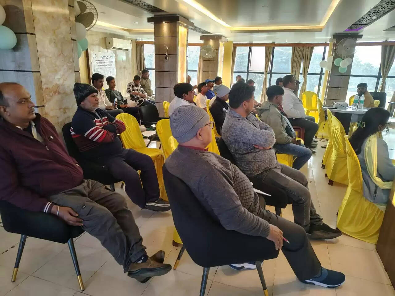 होटल और रेस्टोरेंट संचालकों को दिया गया प्रशिक्षण