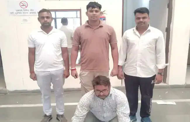 नारनौल पुलिस ने टोहाना से पकड़ा फरार अपराधी