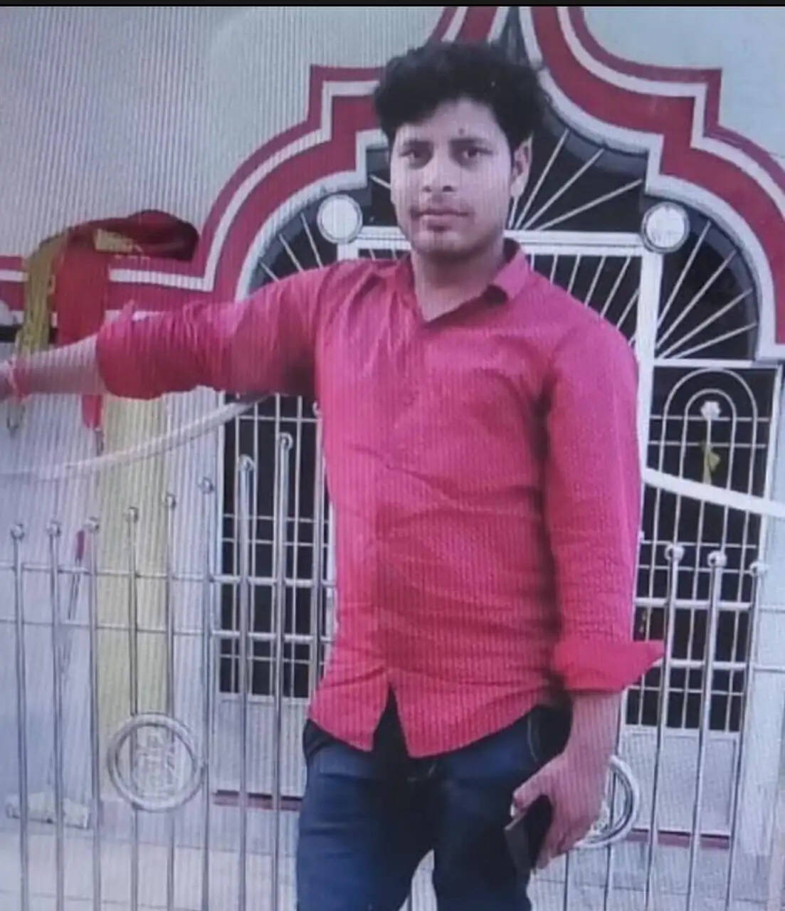 फांसी पर लटका मिला दुष्कर्म का आरोपित, पुलिस ने शुरु की जांच