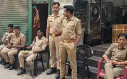 फर्रुखाबाद में पूर्व विधायक के घर में बम विस्फोट : दाेनाें बेटों समेत आधा दर्जन पर एफआईआर