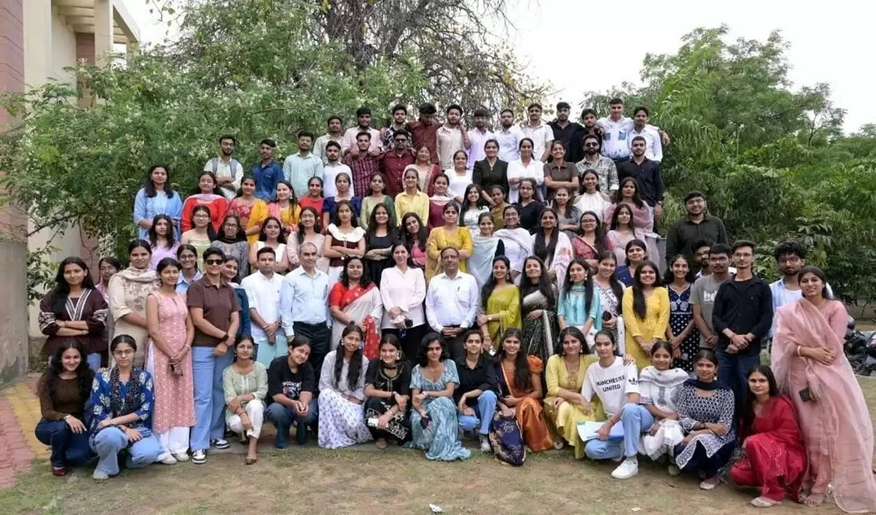 हिसार : वार्षिक समारोह में विद्यार्थियों ने किया प्रतिभा का शानदार प्रदर्शन