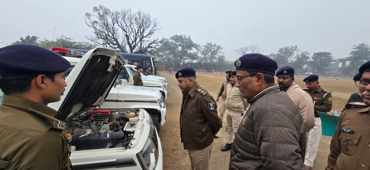 ग्रामीण एसपी ने किया सरकारी वाहनों का औचक निरीक्षण