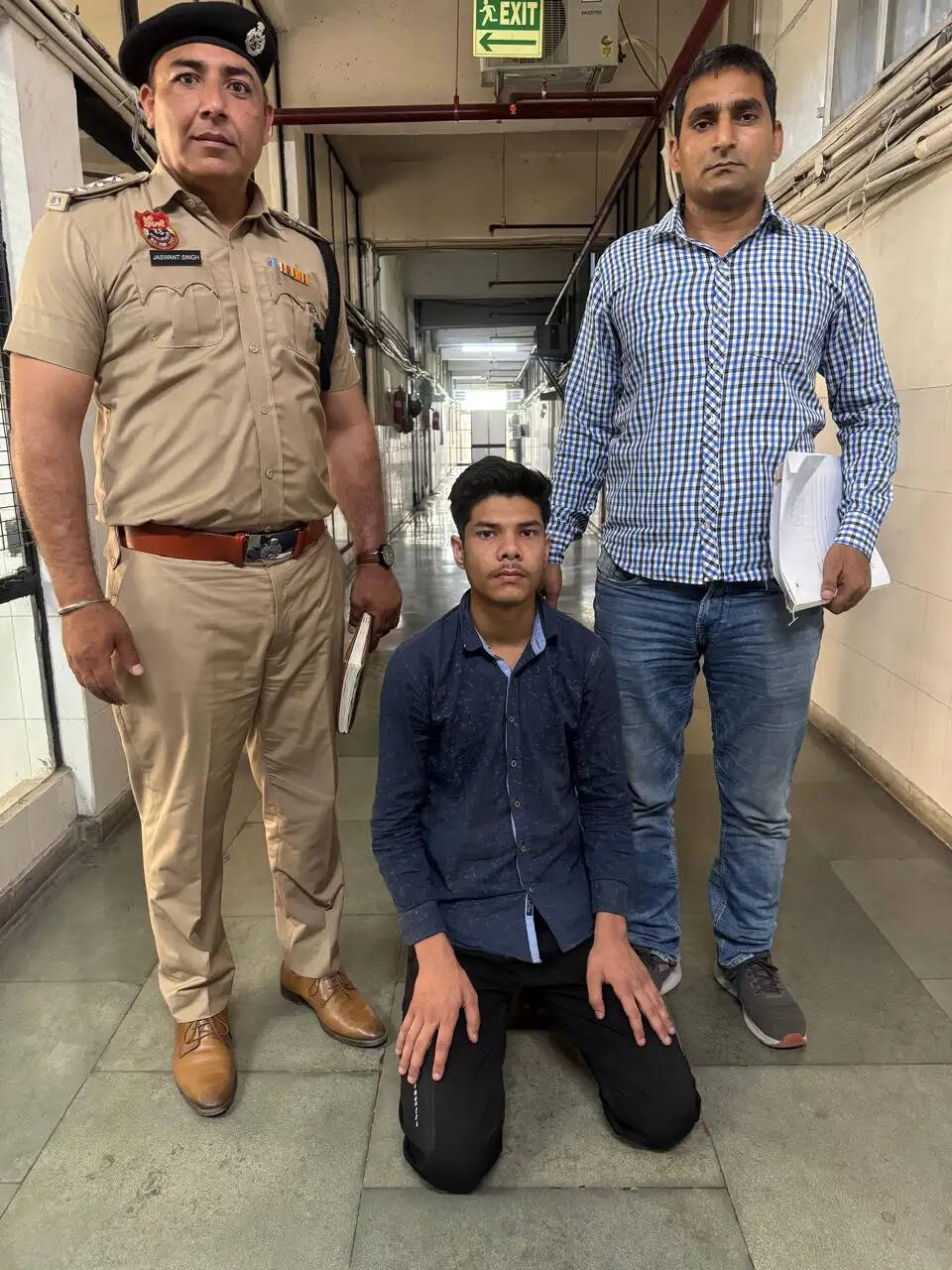 फरीदाबाद : महिला की अश्लील फोटो बनाकर ब्लैकमेल करने वाला आरोपी गिरफ्तार