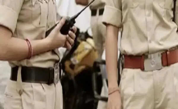 निष्पक्ष और पारदर्शी निर्वाचन के लिए दतिया विधानसभा क्षेत्र से बदले गए सात पुलिस अधिकारी