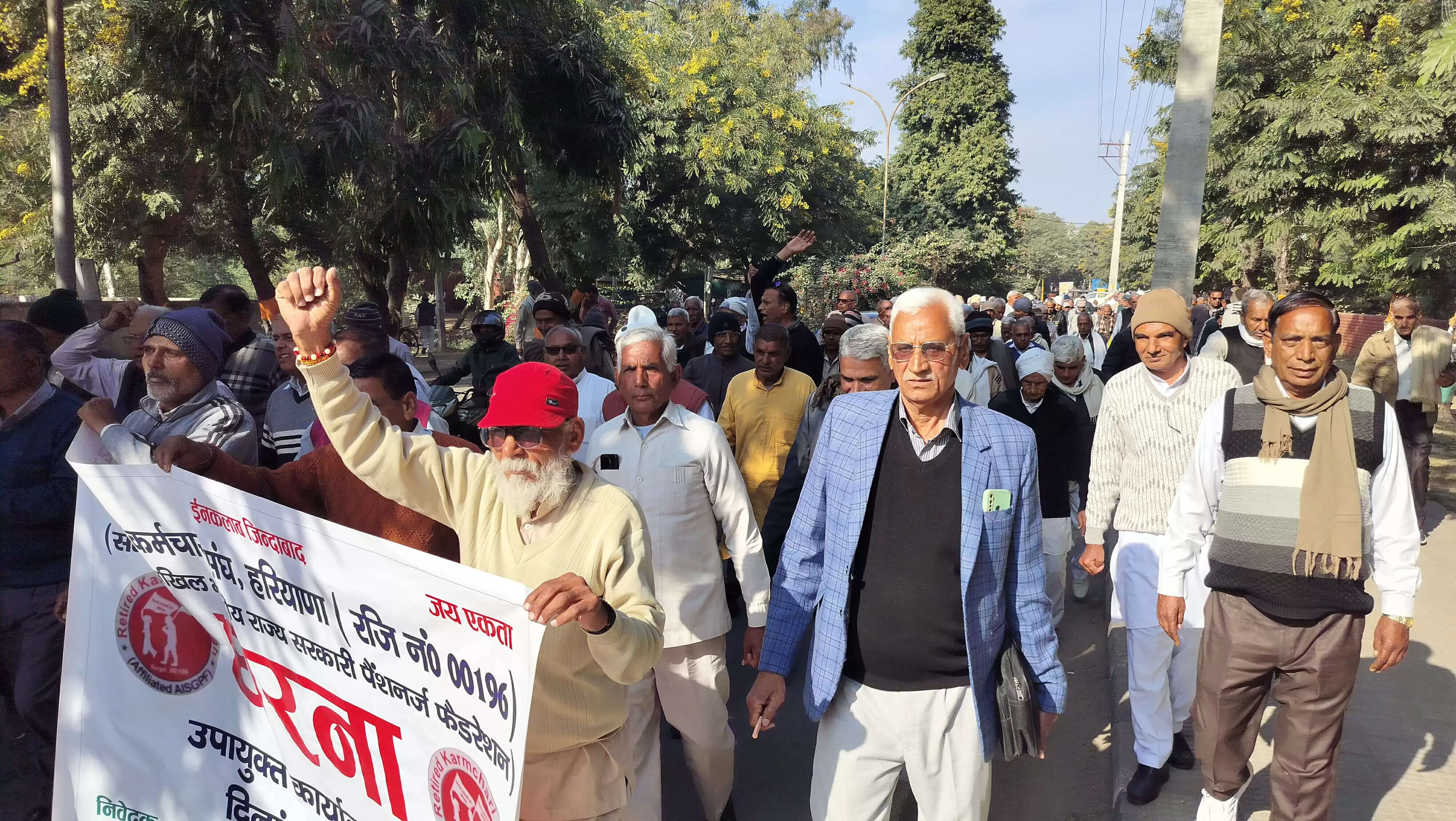 जींद : पैंशनर्ज ने मांगों को लेकर प्रदर्शन किया