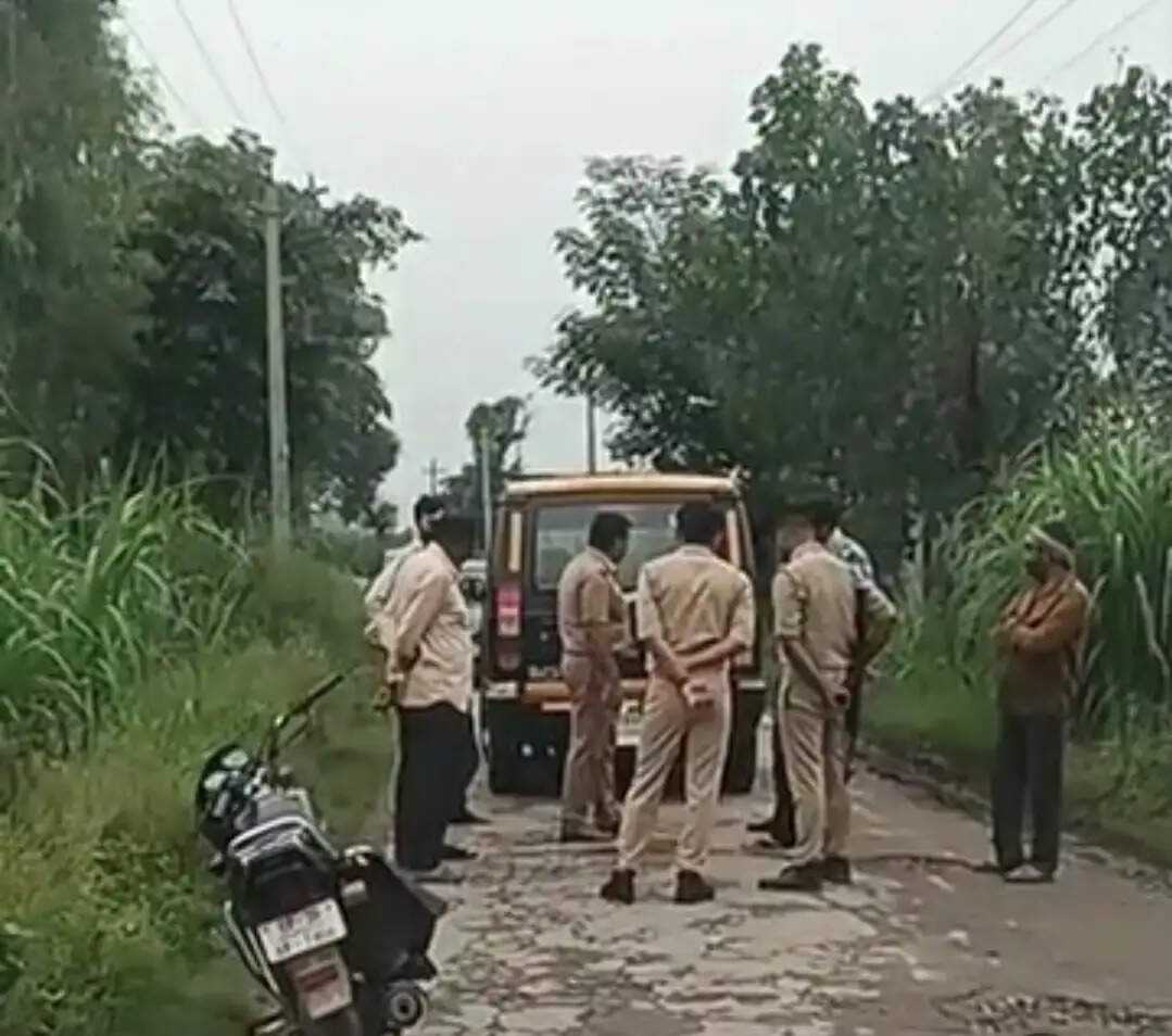 गोवंश अवशेष मिलने पर क्षेत्र में आक्रोश, जांच के लिए भेजे सैम्पल