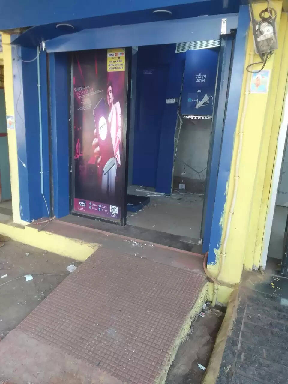 जबलपुर: सीसीटीवी में स्प्रे डालकर गोसलपुर में की वारदात, एक एटीएम में नाकाम, दूसरा उखाड़कर ले भागे
