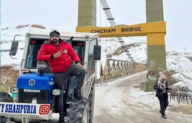 सोनीपत: हरियाणे का छौरा ट्रैक्टर को घर बनाकर भारत भ्रमण पर निकला