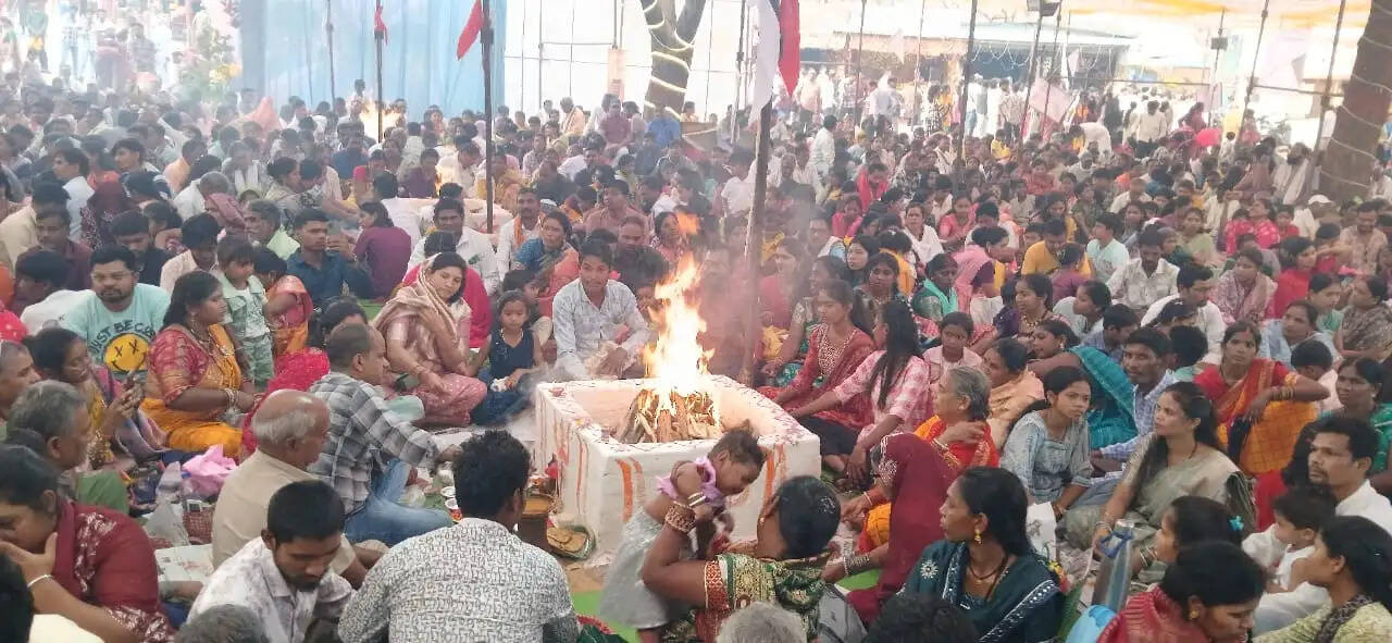 मां अंगारमोती में अष्टमी पर उमड़ा आस्था का सैलाब, भव्य पूजा और भंडारे का आयोजन