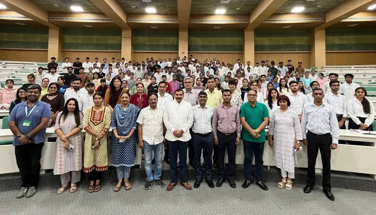 हिसार : समय की पाबंदी व अनुशासन ही प्रबंधन का मूल आधार : प्रो. नरसी राम बिश्नोई