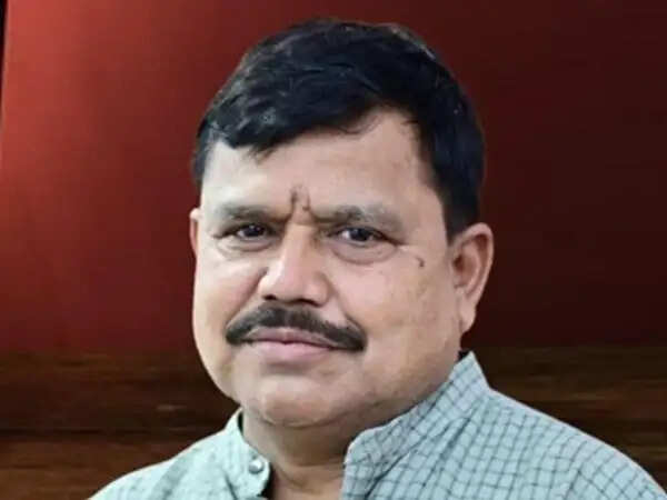 बिजली ट्रांसफार्मर के नीचे या पोल के पास होली न जलाएं : ऊर्जा मंत्री तोमर