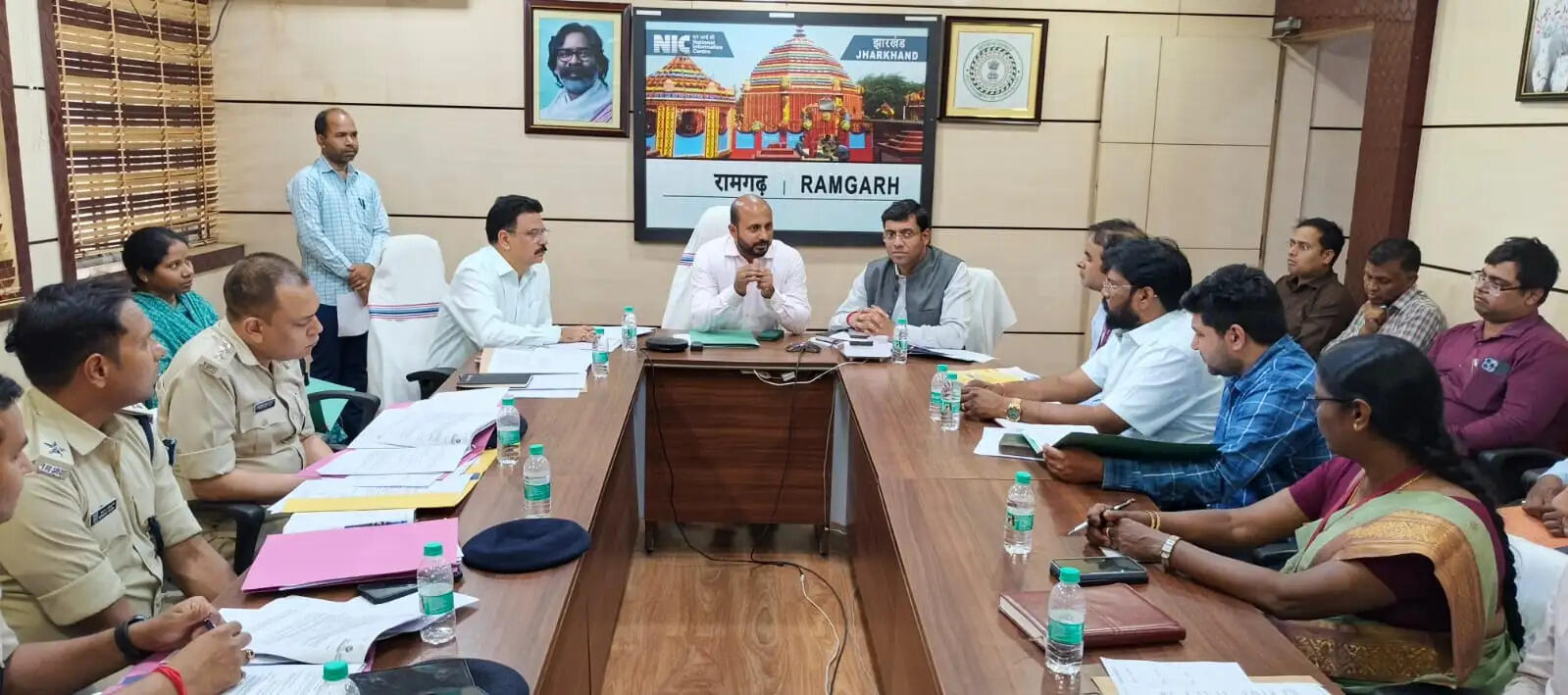 रामगढ के तीन केंद्रों पर होगी नीट की परीक्षा, डीसी ने की बैठक