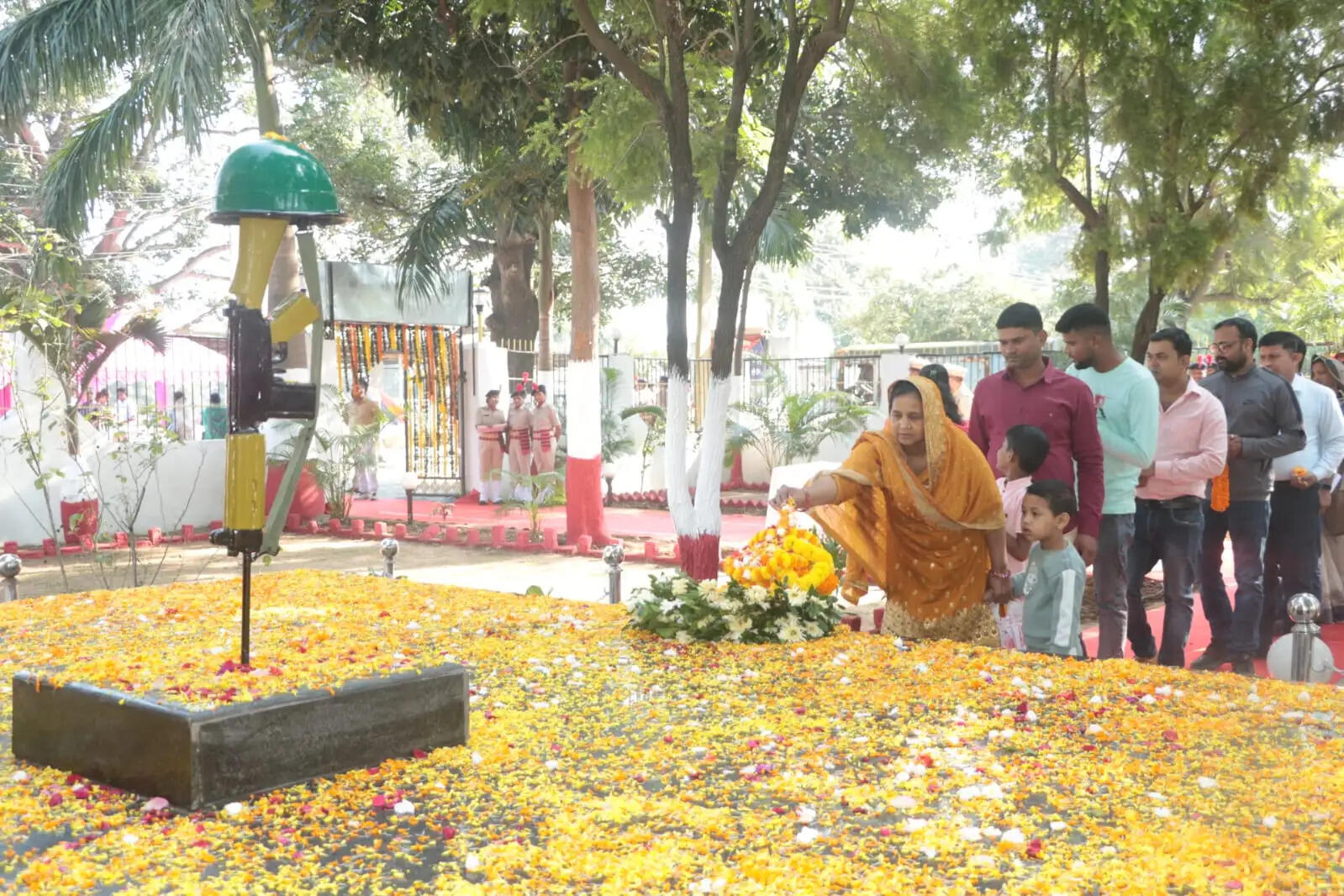 शहीद संस्मरण दिवस पर रांची पुलिस लाइन में बलिदान जवानों को दी गई श्रद्धांजलि