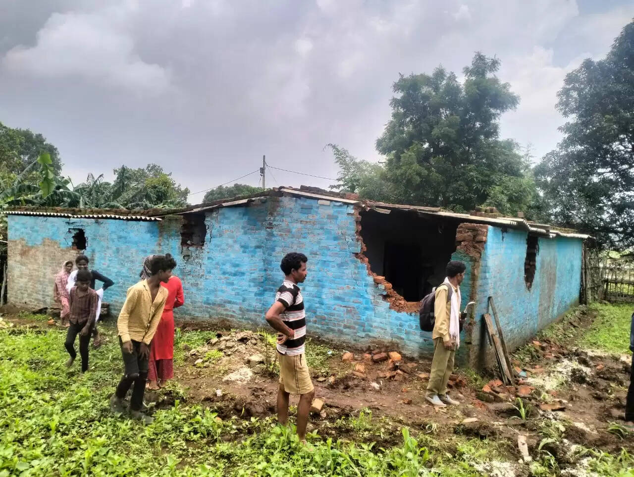 अनूपपुर: हाथियों का आतंक, अहिरगवां से घुनघुटी रेंज के पड़री बीट तक ग्रामीण इलाकों में की तोड़फोड़