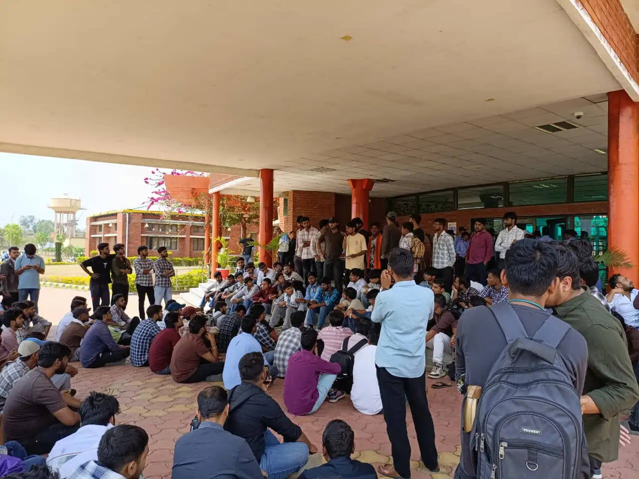 अनूपपुर: छात्र शक्ति की बड़ी जीत: शोधार्थी छात्रों के निष्कासन पर समिति गठित