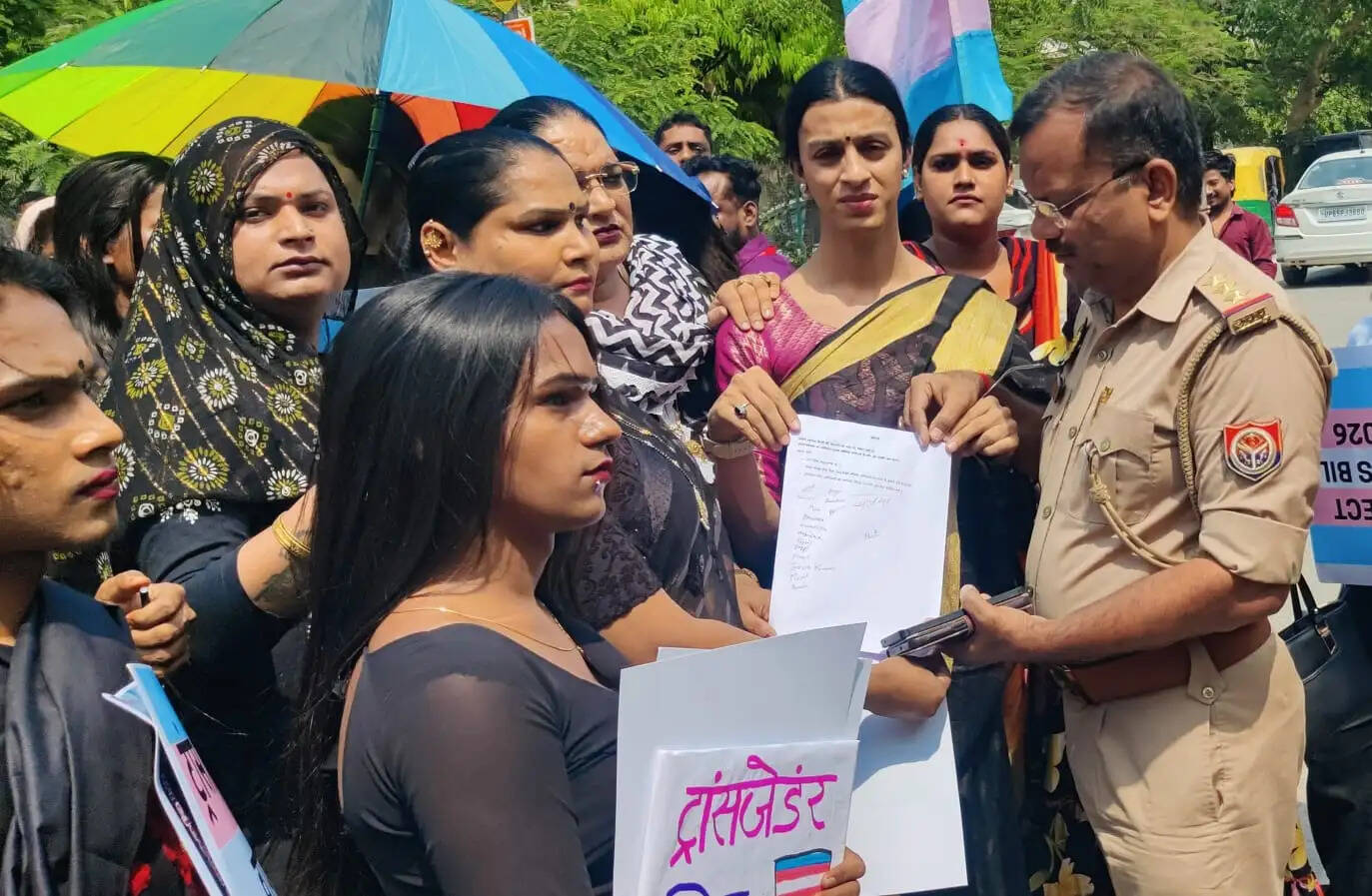 संसद में प्रस्तावित ट्रांसजेंडर अधिकार संशोधन बिल 2026 को लेकर किन्नर समाज में उबाल, प्रदर्शन