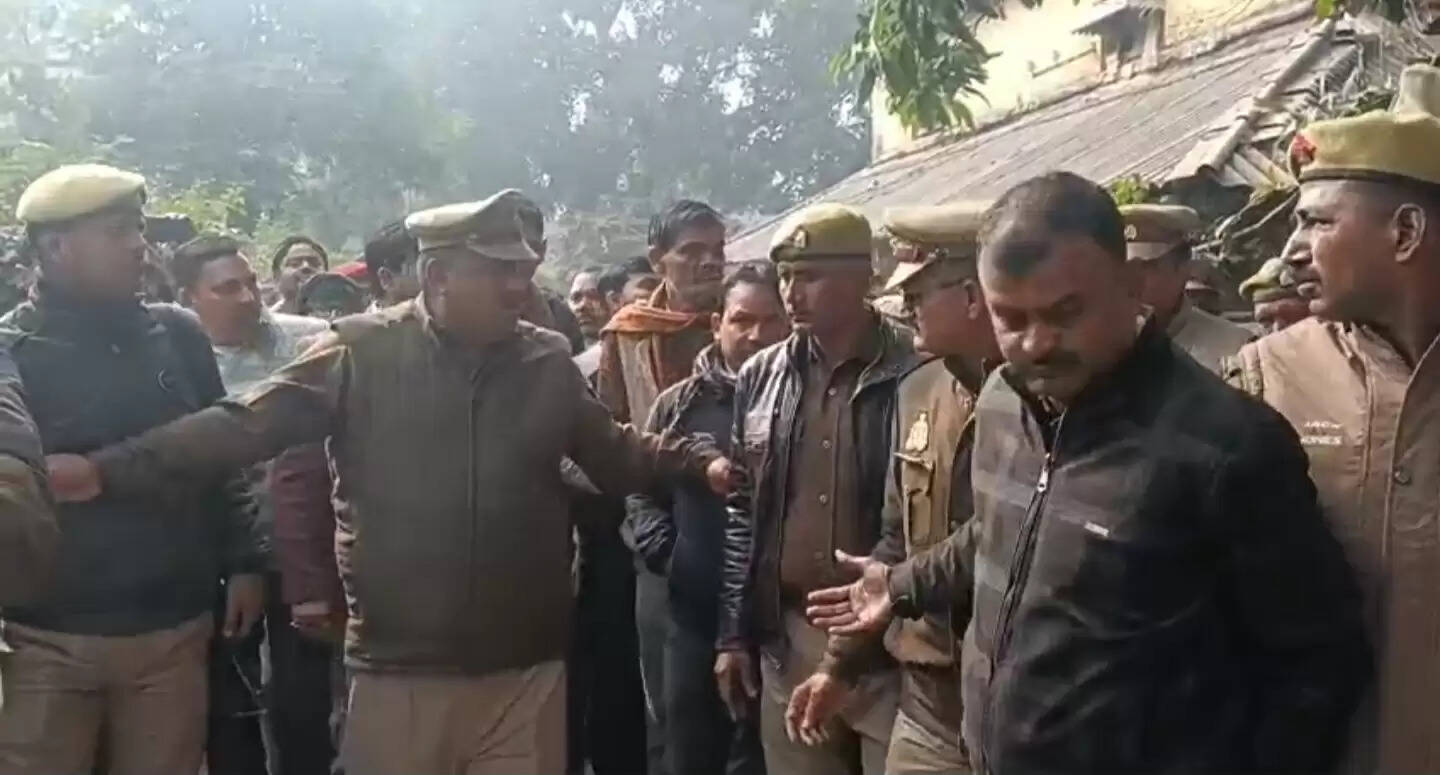 मुसा​फिरखाना में एसडीएम - राजस्व कर्मियों और अधिवक्ताओं के बीच हाथापाई की नाैबत , छावनी बना तहसील परिसर