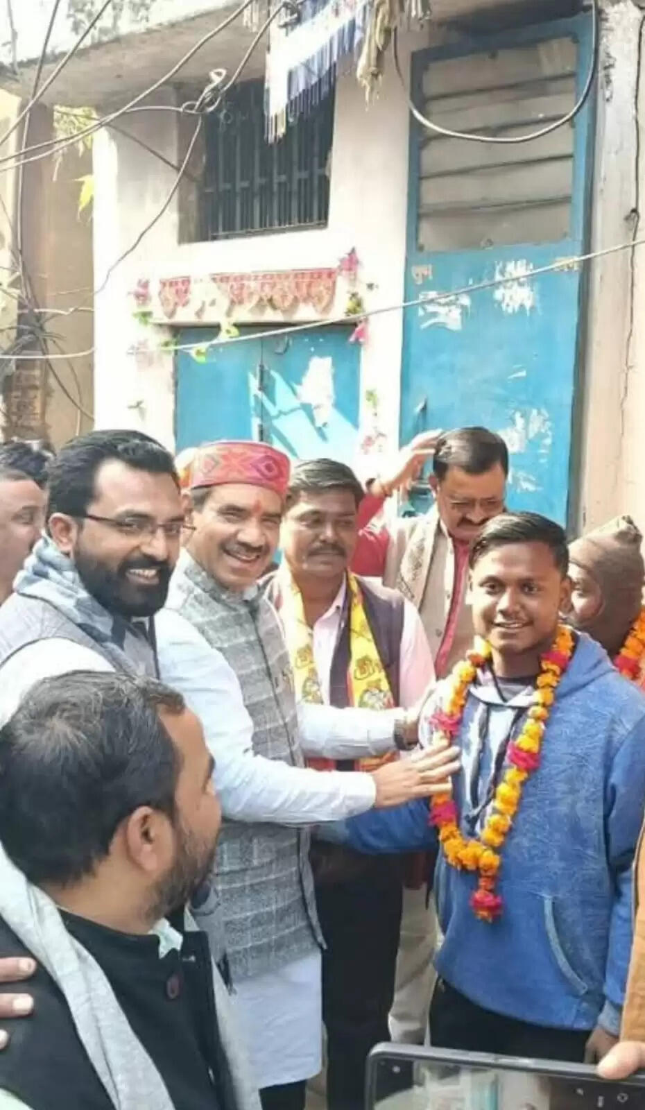 नव मतदाता अभियान के तहत गोविंद नगर में घर-घर सम्पर्क : अनिल दीक्षित