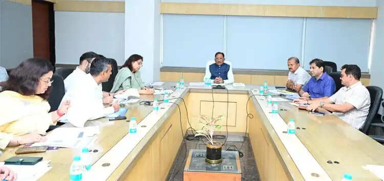 शासन की जनकल्याणकारी योजनाओं का करें समयबद्ध क्रियान्वयन, प्रत्येक पात्र व्यक्ति को मिले योजनाओं का लाभ : मुख्यमंत्री साय