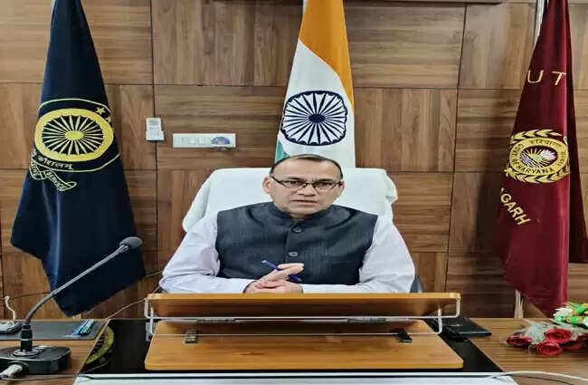 नारनौलः डाॅ. विवेक भारती ने&nbsp;उपायुक्त&nbsp;पद&nbsp;का&nbsp;कार्यभार&nbsp;संभाला&nbsp;