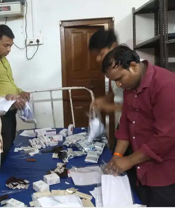 देवरिया : जनगणना ड्यूटी में लगे अधिकारियों और कर्मचारियों को मिलेंगी विशेष मेडिकल किट