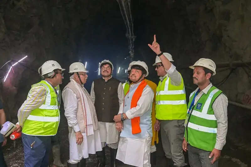 मनोहर लाल ने उज्जैन में किया सिंहस्थ 2028 के निर्माण कार्यों का निरीक्षण