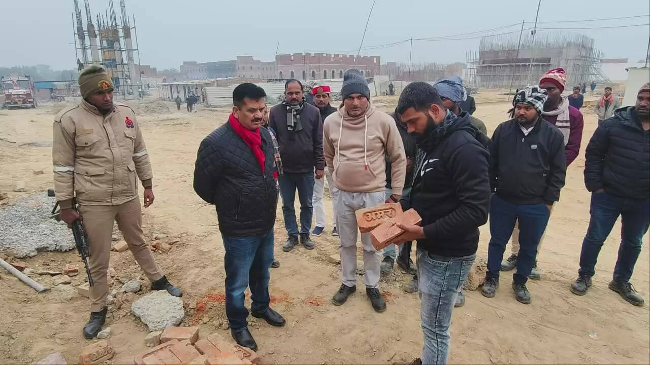 जेल निर्माण कार्य में गुणवत्ता एवं मानक का रखे ध्यान : जिलाधिकारी